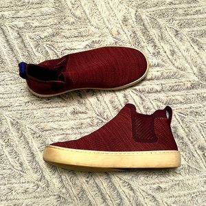 Women’s burgundy/dark red Rothy’s slip on shoes